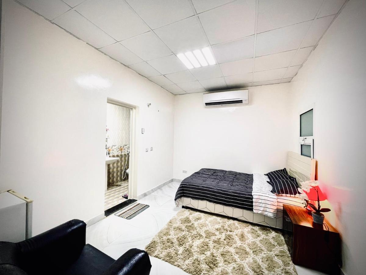 Private 2Bedroom Villa With T&B And Kitchenette Near Abu Dhabi International Airport Екстериор снимка